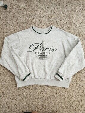 Hollister Paris France Gray Sweatshirt with Dark Green Trim